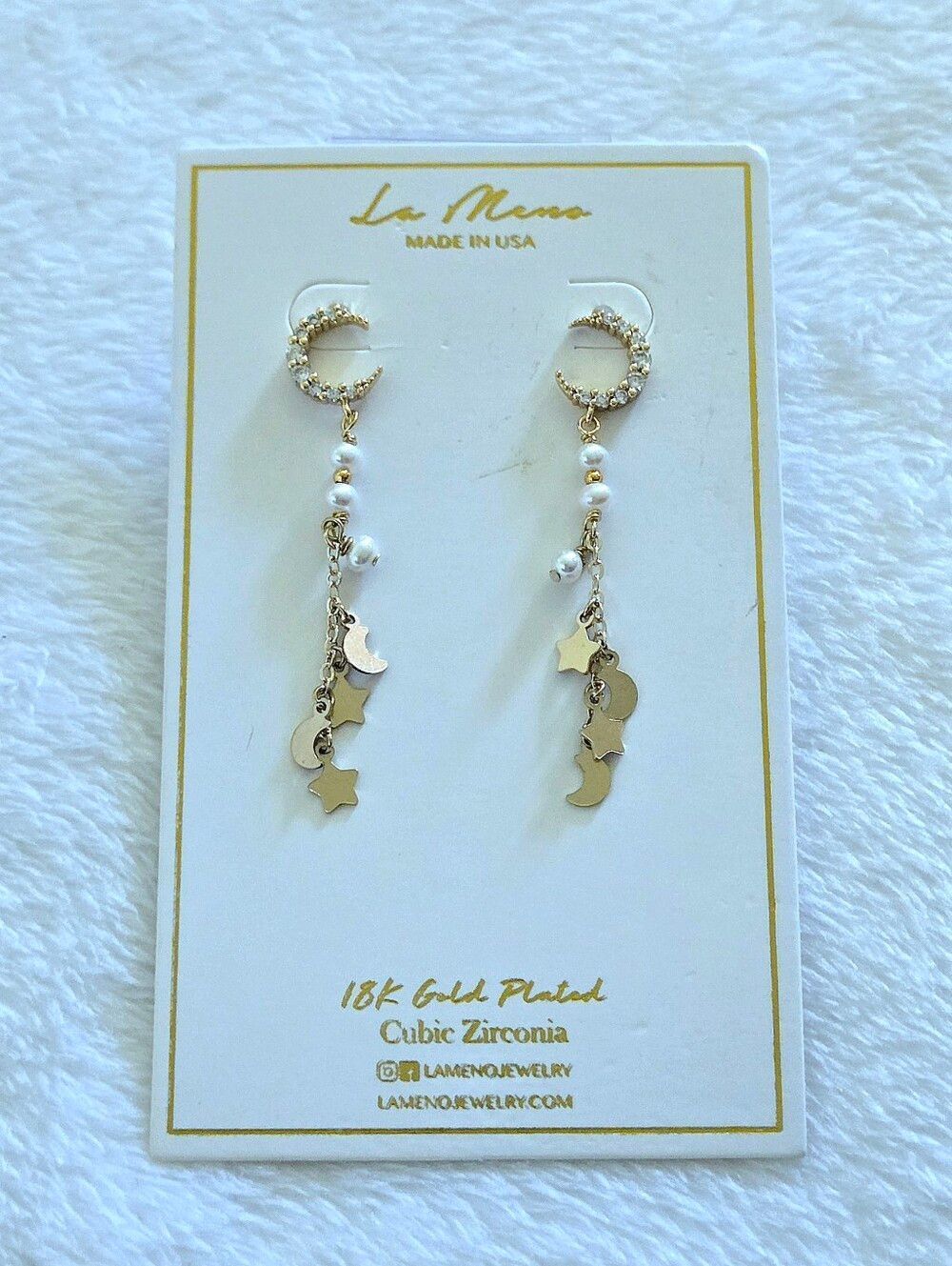 La Meno Moon🌙 and Star⭐ Dangle Earrings - Picture 10 of 14